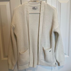 hollister white knit cardigan (size xs)